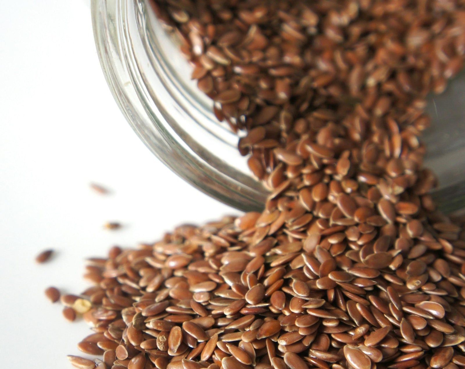 Hormonelles Gleichgewicht freisetzen: Die Kraft des Seed Cycling